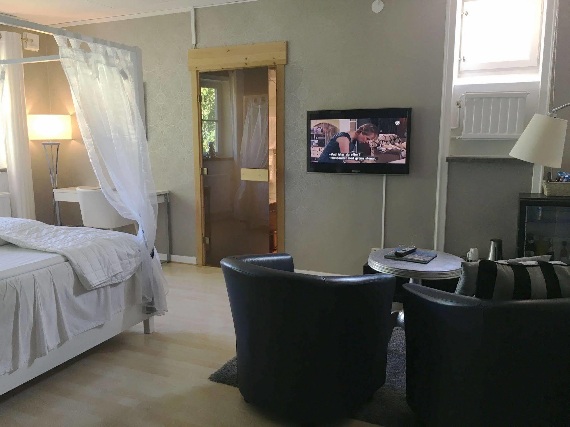 Hotel Wictoria Мариестад Экстерьер фото